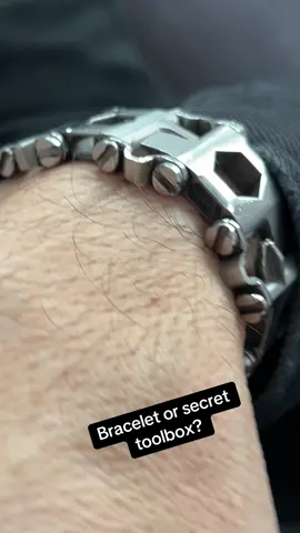 Leatherman Tread Multitool Bracelet. Made in USA.                    This bracelet has 29 tools in it!       #leatherman #LifeHack #everydaycarry #multitool #edc 