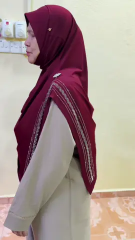 Tudung labuh 🤩 #tudungsarung #tudungbawal #tudungmurah #tudunglabuh #tudungmurah 