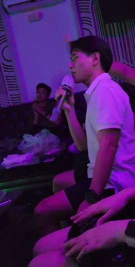 Tại mưa tại nắng chứ chẳng phải tại ai ! #haanhtuan #xuanthi #xh #music #fyp 