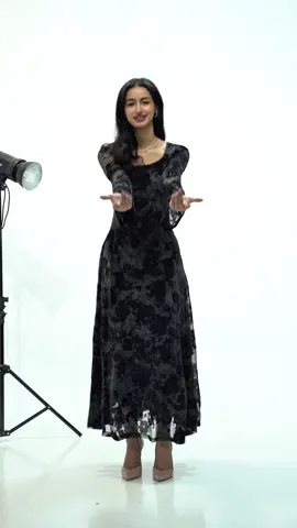 يلا بسرعة تعالي اكتشفي فخامة المخمل😍 قطعة بمنتهى الذرابة لمناسبتك الجاية🫦⚡️ 