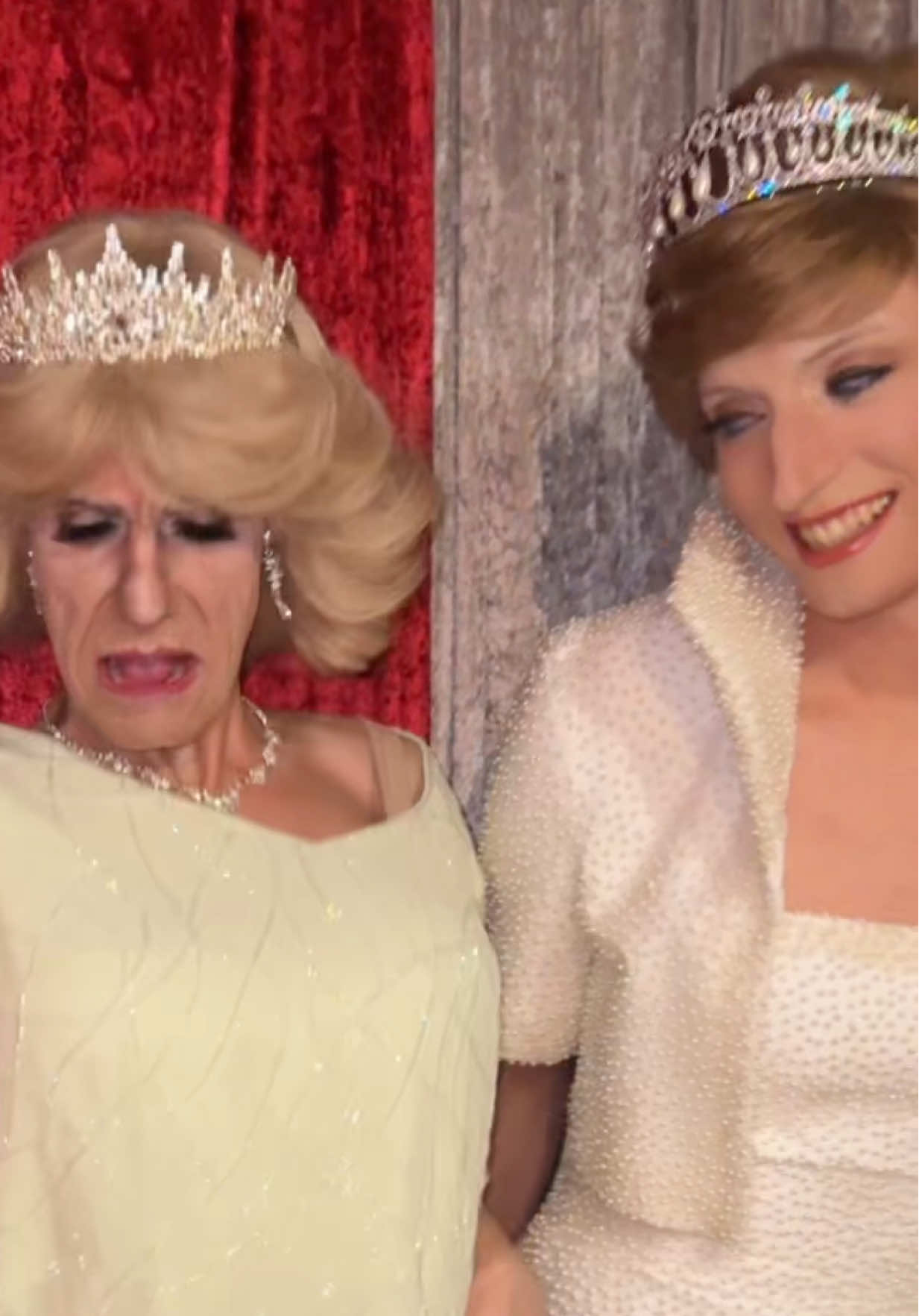 @Heshewho #halloweentrend #sayhey #camilla #diana #camillaparker 