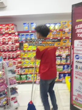 disitulah gagang pel menjadi mikrofon🎤 #fyp #alfamart #hindia #fyppppppppppppppppppppppp 