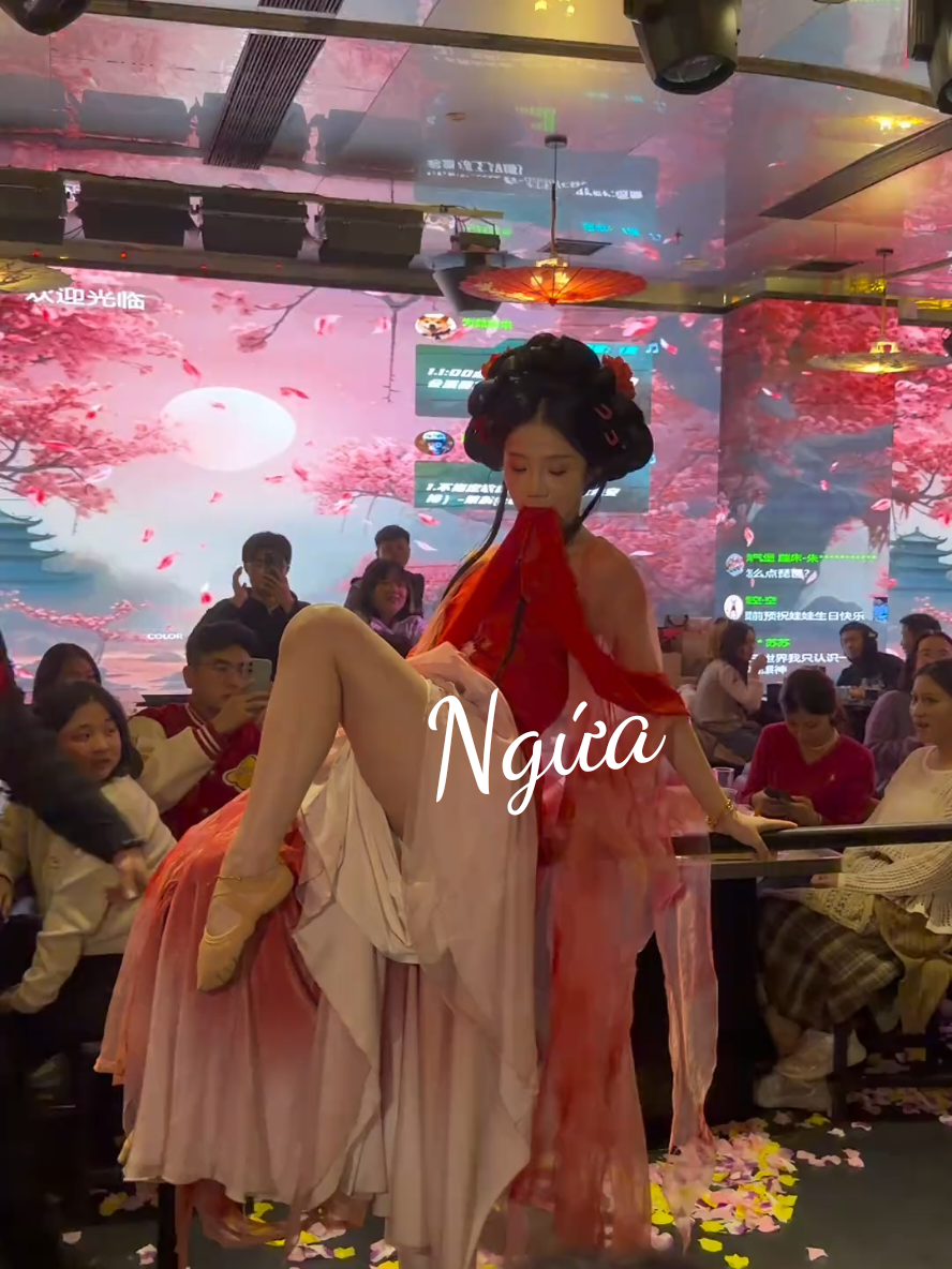 《 Ngứa 》 #喆舞国风酒馆 #郭喆喆 #ngua #muacotrang 