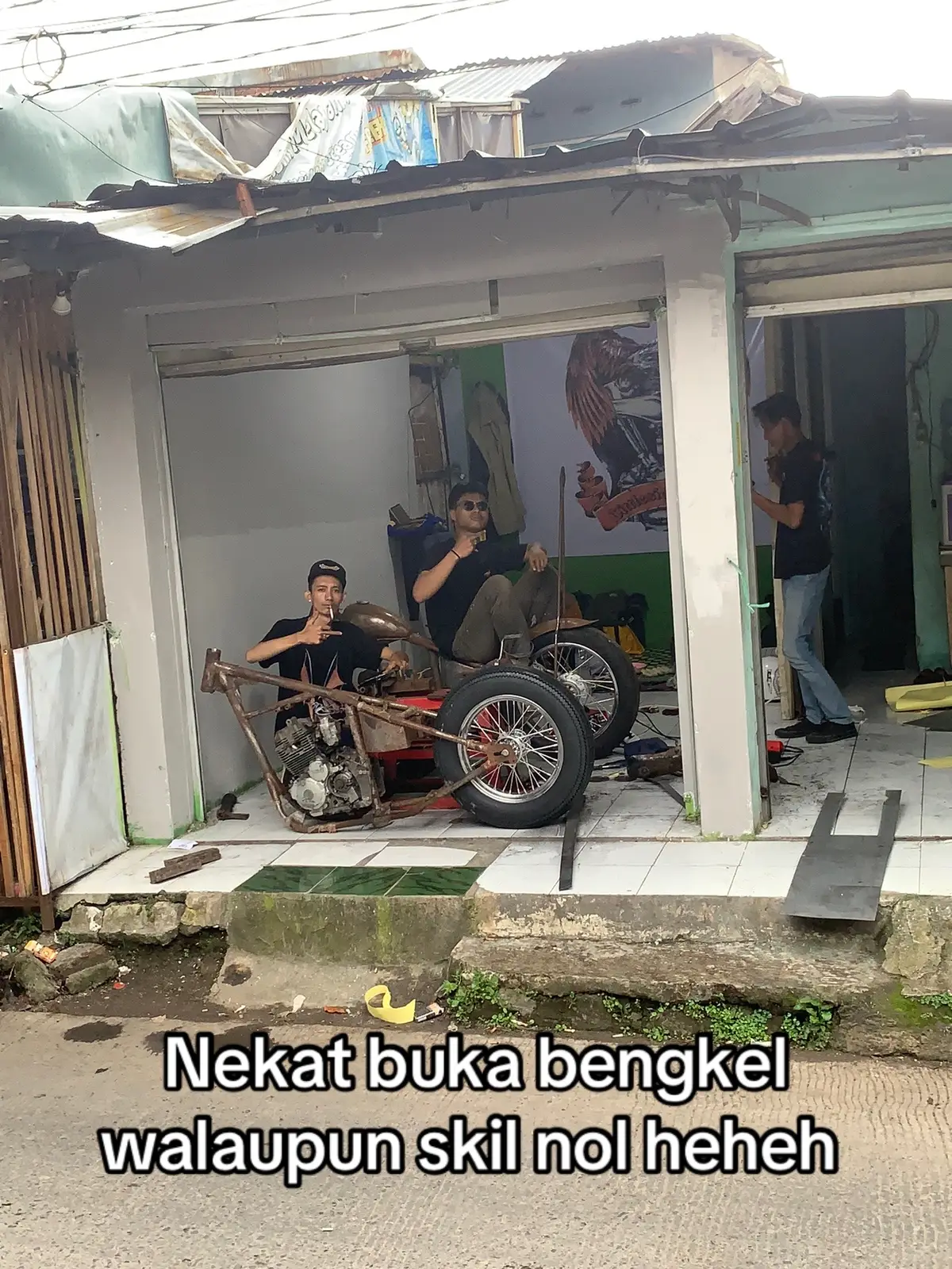 Pesona rangka set 16jt siap tampil bolo Tinggal nunggu springer brs kita Gaskeun  #chopperindonesia #chopperlife #choppershit #britishmotorcycle🇬🇧 #chopperbali 