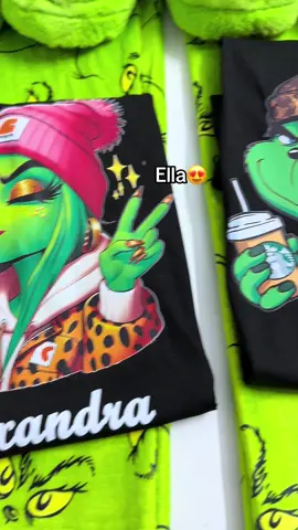 Mi novia escoge mi outfit navideño #parejas #navidad #pijamasnavideñas #christmas #paratiiiiiiiiiiiiiiiiiiiiiiiiiiiiiii 