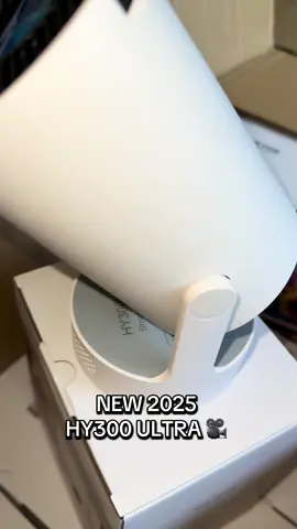 🎬 Thuis bioscoop, series binge-watching, gamen of lekker lezen 🍿✨ #HomeCinema #ProjectorLife #MovieNight #GamingSetup #SeriesLovers #BoekenLiefhebbers #TechLovers #kerstkado #projector #hy300ultraprojector#linkinbio