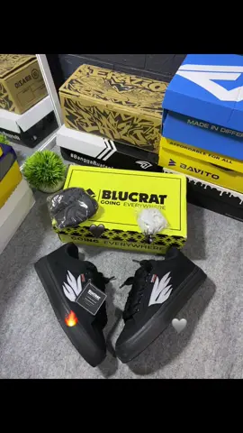 Kecee sihh🤩🔥#blucrat #sepatugemuk #sepatupria #lokalbrand #fypシ゚viral🖤tiktok 