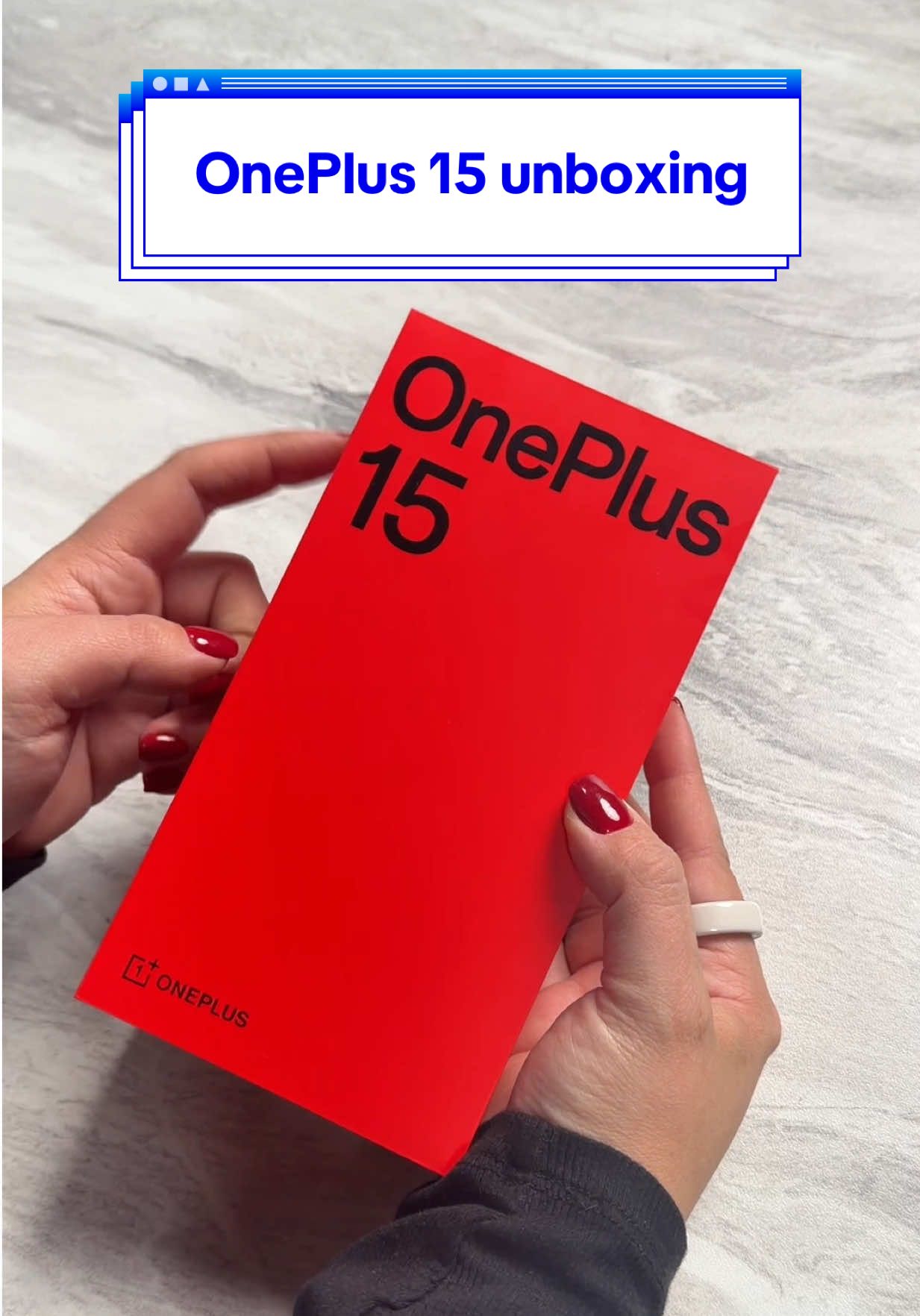OnePlus 15 💯 peep that adapter you get in the box! What do we think of how @OnePlus USA did with the OnePlus 15 flagship design-wise, and what about this Sand Storm color ⏳🌪️  #oneplus15 #unboxing #oneplus #smartphones #android 