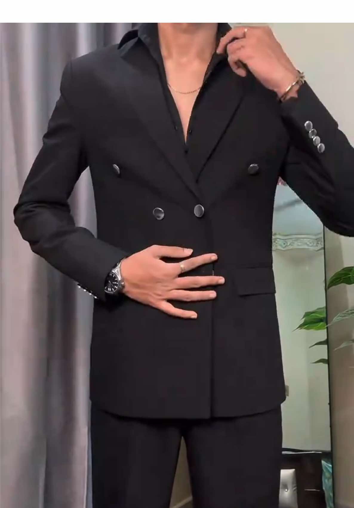 Obsessed this fit 🖤 #tan_nuh #fitcheck #fashiontok #model #fyppppppppppppppppppppppp 