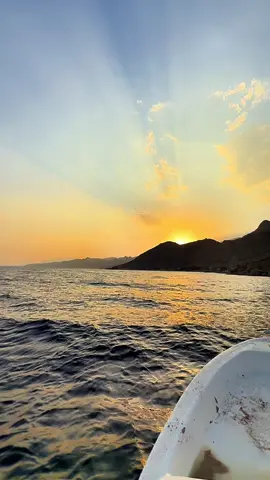 بلوهول ❤️🫰🏽 . . . . . . . #dahab #سياحة #دهب #support #غروب 