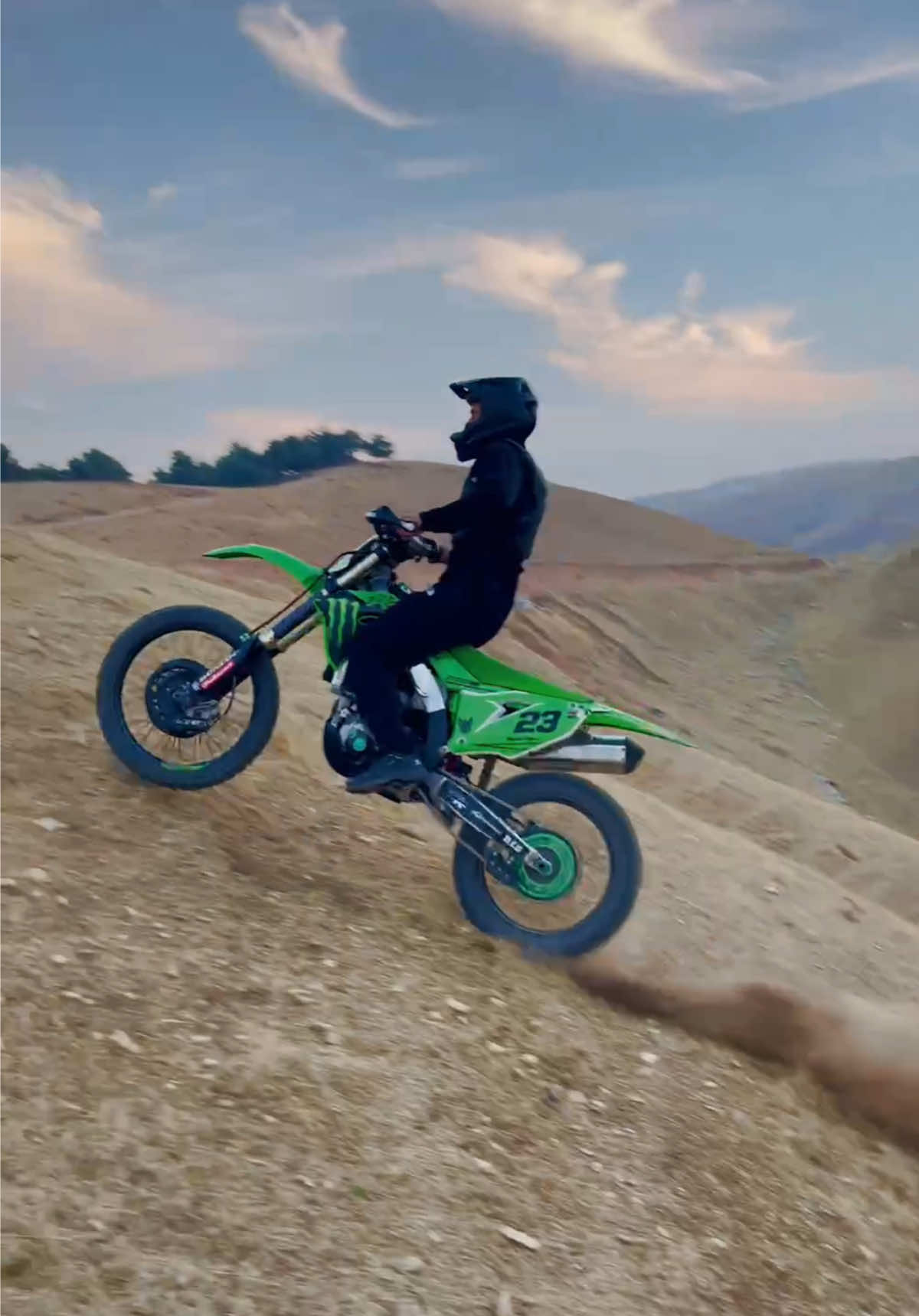 ماشاءالله لە ماڵی هەموو لایەک🕊️🌹@Nawroly📸 #foryou #vrial #fyp #capcut #foryoupage @Crossـsport @awyar95 