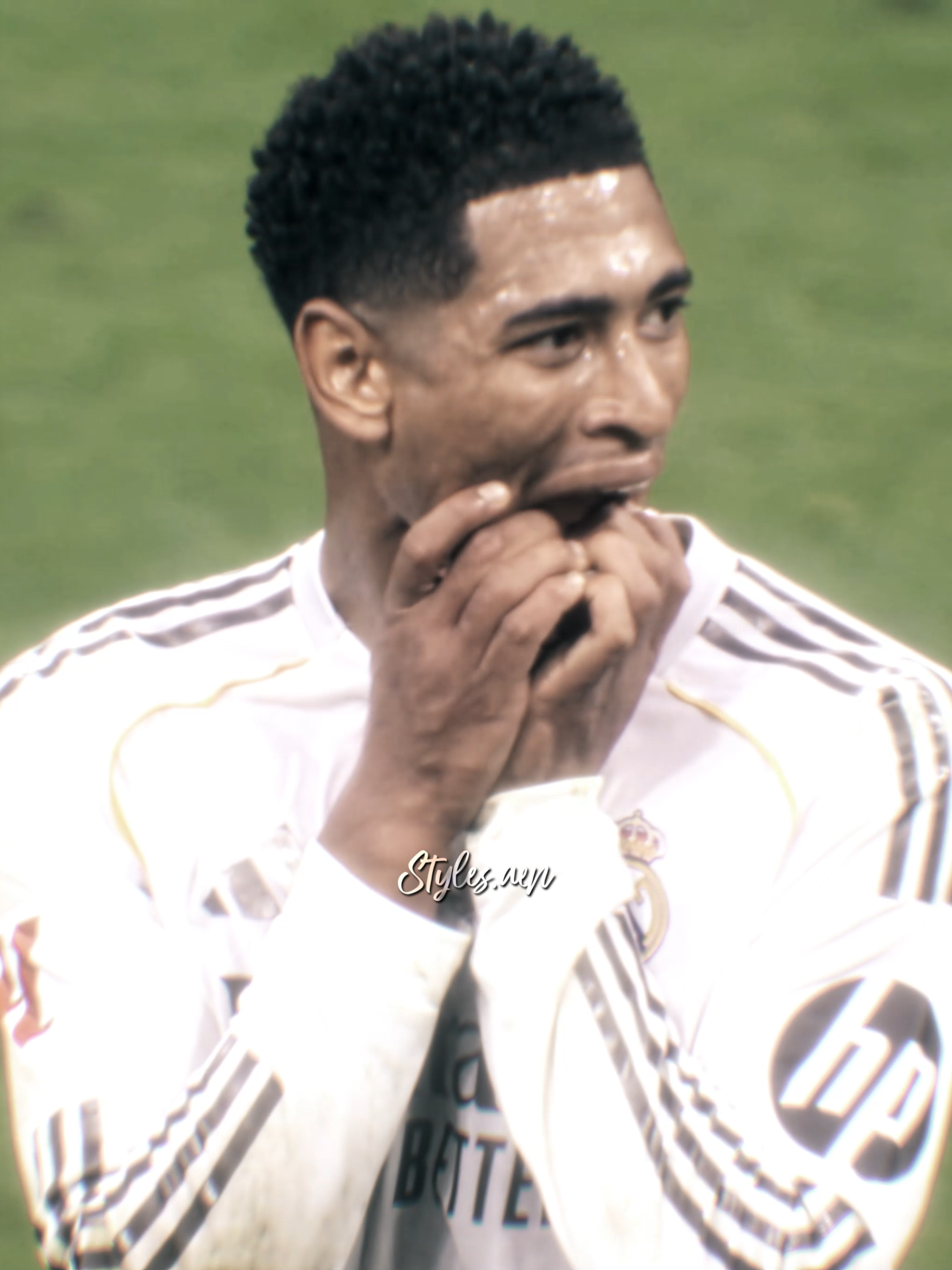 New trend with Bellingham 😍🔥 editing course link in bio #realmadrid #halamadrid #bellingham #barcelona #edit #aftereffects #sstylesaep #trending #fyp #viral #blowthisup #football #judebellingham