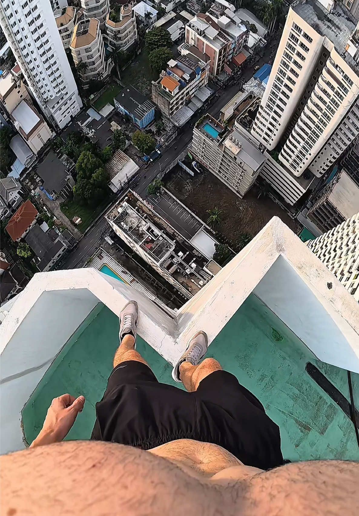 Safest parkour jumps #parkour #pov #adammarr 