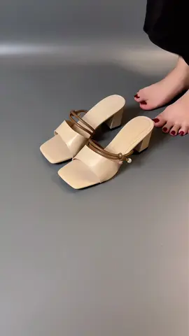 Dép guốc gót vuông 5cm #depnu #depcaogot #depnuthoitrang #depnuxinh #xuhuong 