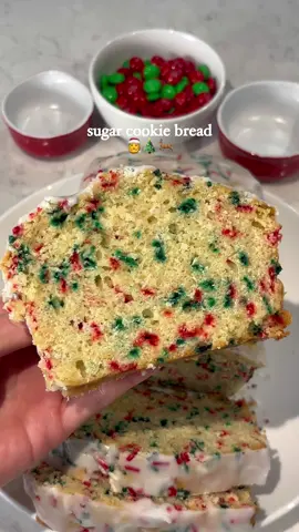 Sugar cookie bread 🥰🥰 RECIPE- cookingbykylie.com #christmas #christmasbaking #holidays 