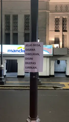 beda kelas, ngapain dibahas 🙏