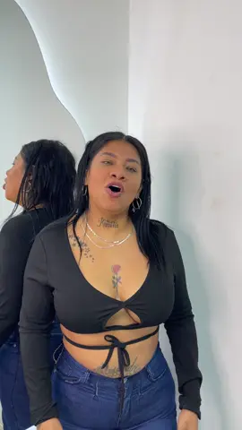 Hoy le llegó el día a @La reina de TikTok Karina 🤩 #manifestation #parsti #fyp 