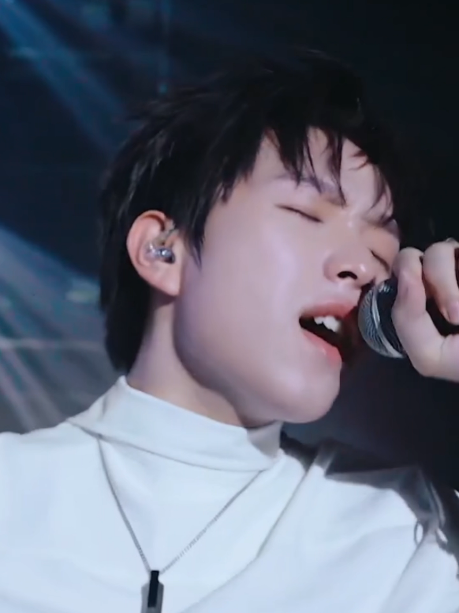 Thứ 7 này bật VTV3 nghe full bài Phúc Nguyên hát khóc cùng em - xpart cỡ này, demo hát với thầy hay cỡ này cơ mà, đã ai sẵn sàng thất tình online cùng rái cá chưa??? 🫵 #PhucNguyen #TanBinhToanNang #NguyenThanhPhucNguyen #Khoccungem #TikTokGiaiTri