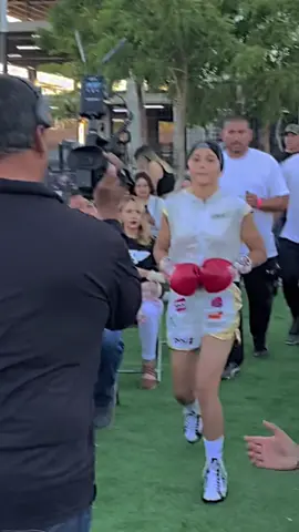 #CapCut RING WALK FIGHTER BEAUTIFUL🥊🥶🥶🔥🔥❤️‍🔥❤️‍🩹CAMILA🇲🇽@𝒸𝒶𝓂𝒾❤️ #masukberandafyp #nttpride🏝🔥kupangntt💯 #timorleste🇹🇱 #indonesiaboxing🥊 #boxing🥊 #RingWalk#camilazamorano🇲🇽 