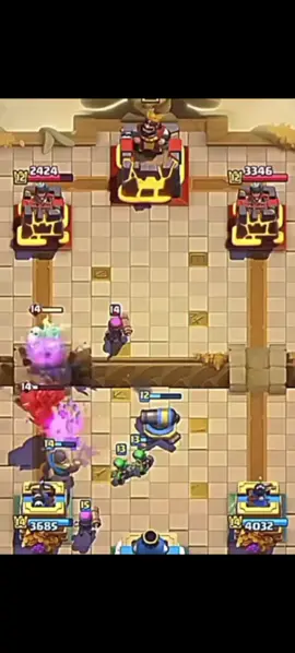 #gaming #clashroyale #clashroyalememes #royalisainsana  Que loco estas jugadas futboleras en #clashroyale!! 