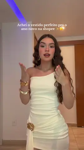 ✨Vestido com Amarração e Detalhe Dourado da Shopee por apenas R$135,00! Chique, moderno e perfeito pra brilhar em qualquer ocasião 💕👗✨ 💫 O link está nos comentários! Marque quem ama looks sofisticados e estilosos 💖 Siga o perfil pra mais achadinhos incríveis! ✨ ib: @carolzinhaabergaria #fyp #achadinhosshopee #promoção #viral #descontos 