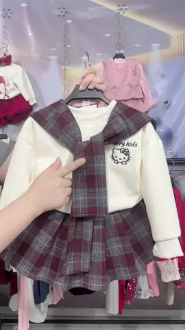 Set nỉ 2 da chân váy dạ cực kì xinh luôn nha các mom ơi #váycongchua #setthudongchobe #vaydaichobe #vayxinhchobe 