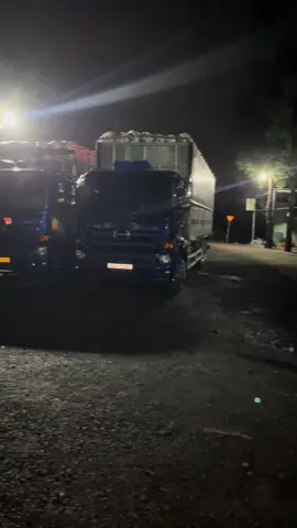 Với tinh thần làm việc 3k 4kíp mưa bão ngập lụt vẫn phải làm.!      Lh:0983423736 Zalo 0967032737