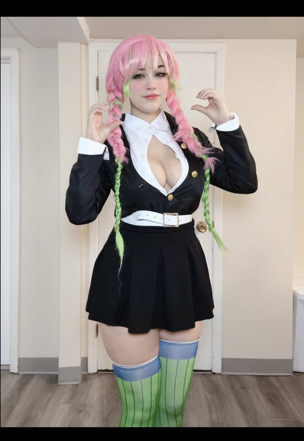 I messed up the first one but I swear I can count #mitsuri #demonslayer #cosplayer #fyp #mitsurikanroji 