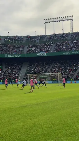 Leo Messi hace que parezca fácil 🎯🐐 @LALIGA @afaseleccion #Messi #Argentina #DeportesEnTikTok #ElcheCF #TikTokFootballAcademy