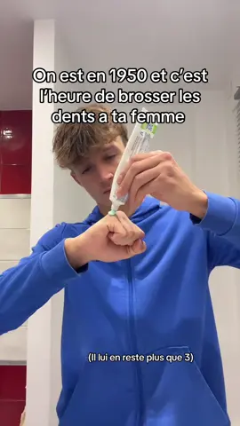 Aaaah quelle belle époque apparemment certains utilisent des « brosses à dents » mtn #femme #1950 #humour #pourtoi 