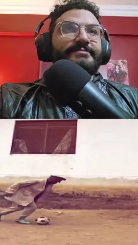 طب ما كرة القدم سهلة اهي 😂😂