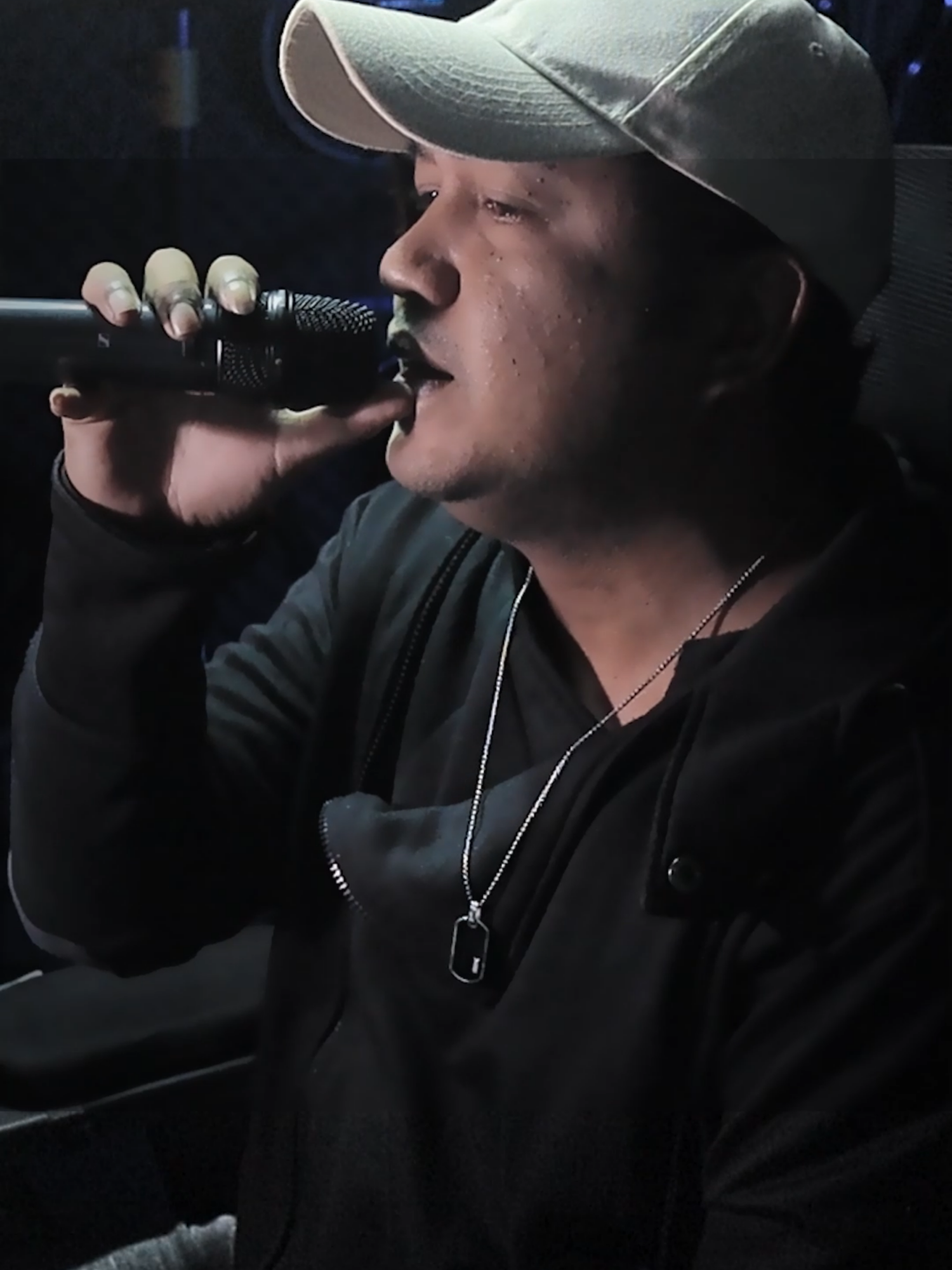 Jangan salah menilai | Cover Stevano muhaling #tagorpangaribuan #jangansalahmenilai #lagunostalgia #lagunostalgiaindonesia #lagunostalgiaviral #foryoupage  #lagiviral #coversong #fypシ゚viral #manadopunya  #karaoke #stevanomuhaling