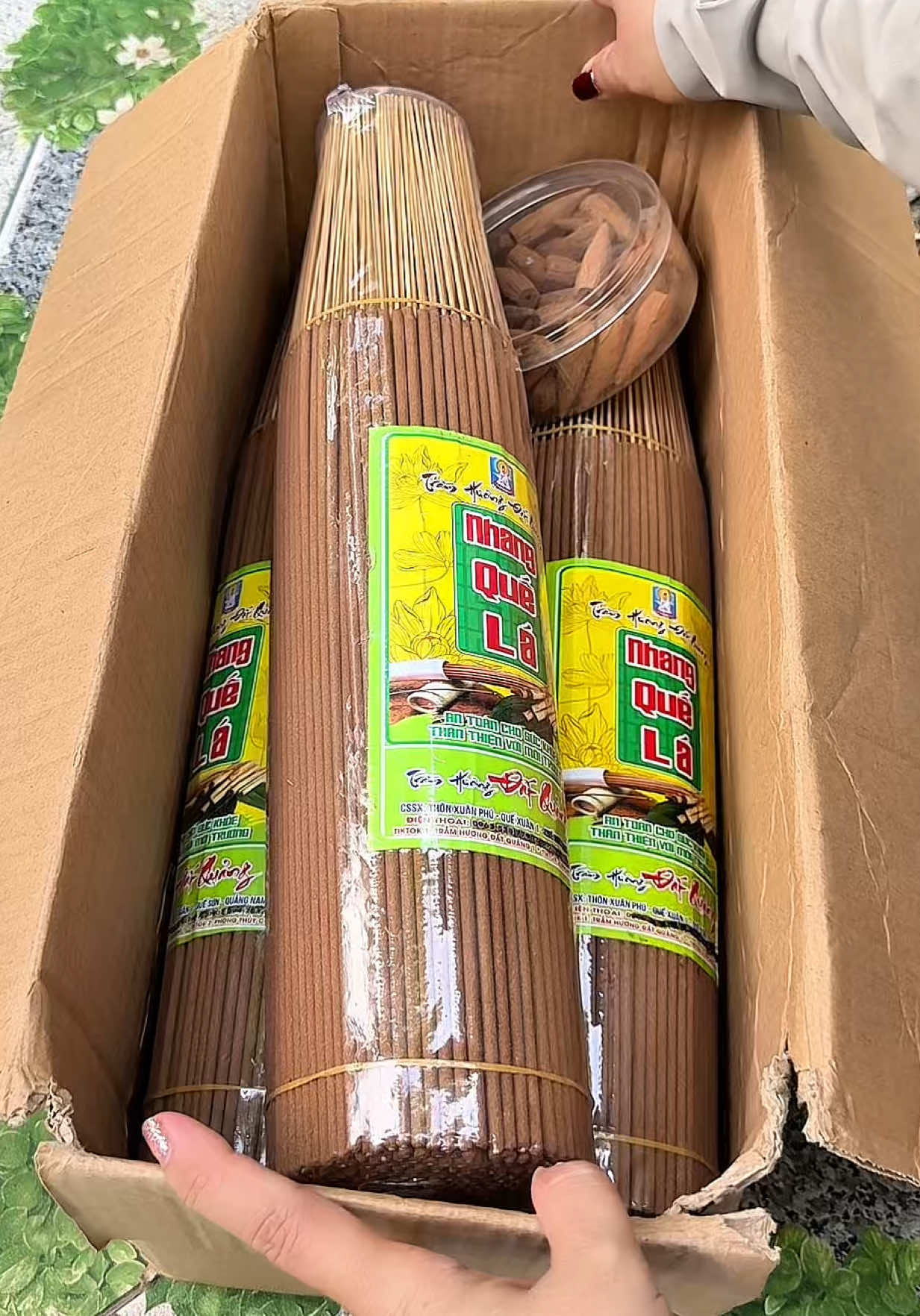 Gần Tết rồi nhu cầu sử dụng nhang nhiều, cả nhà mua combo 3 bó này cho tiết kiệm nha #nhangquela #tramhuongdatquang #nutram #xuhuong  #giadungzyhome  @GIA DỤNG ZYHOME 🌿  @GIA DỤNG ZYHOME 🌿  @GIA DỤNG ZYHOME 🌿 