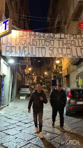 Sabato alle ore 19 00 il giorno 15 novembre saremo fuori slave palapartenope per ribadire che il sole 24 ore giornale di confindustria deve spiegarci perché profonde milioni di euro in una trasmissione che ha cone piatto forte la discriminazione territoriale e l'umiliazione della napoletanità. 