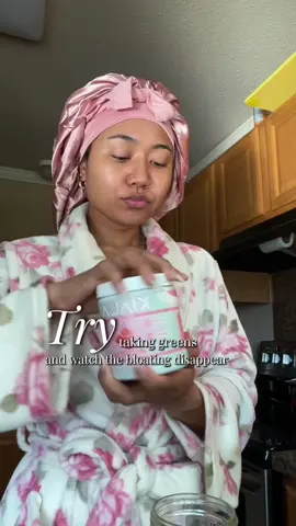 @kialanutrition  💚✨ I was skeptical at first but after a week of consistently using it, I believe the hype. DC: MILA . . #kialagreens #kiala #kialanutrition #kialagreensreview #bloatingtips 
