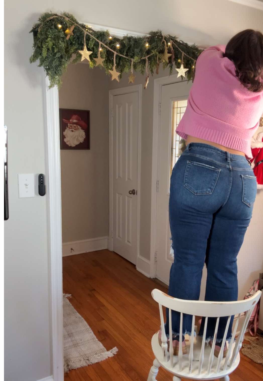 OK like so what are we thinking????? 🤔 ##christmas##christmasdecor##decoratewithme##christmasdecorations