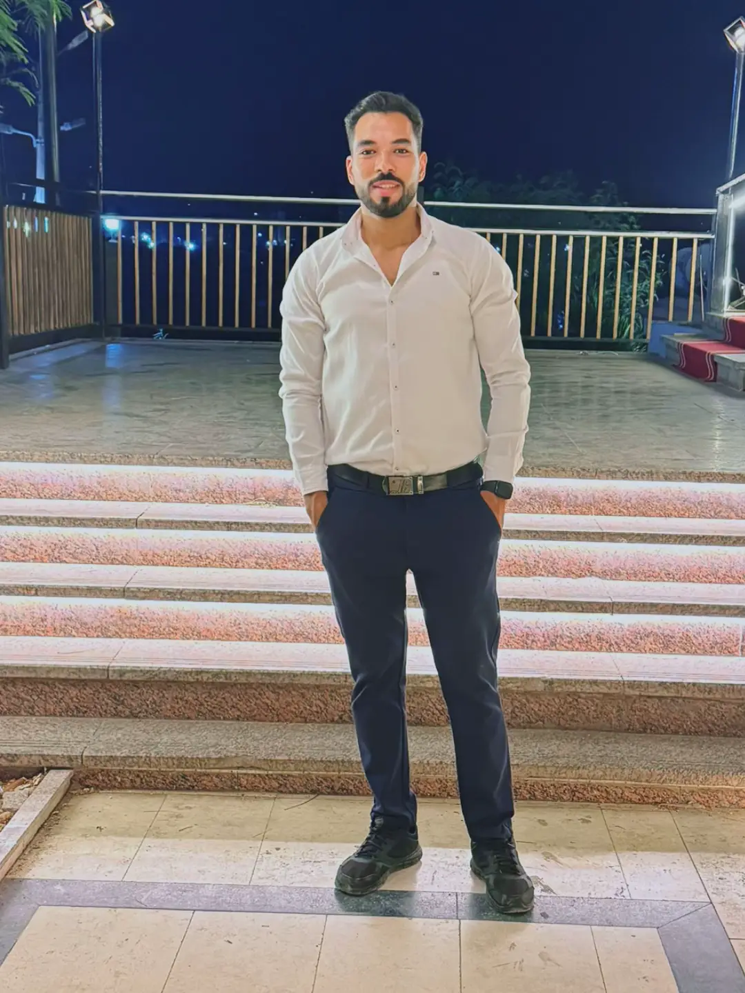 لا نلاحق الأضواء… نحن من يصنعها 🥰🤍