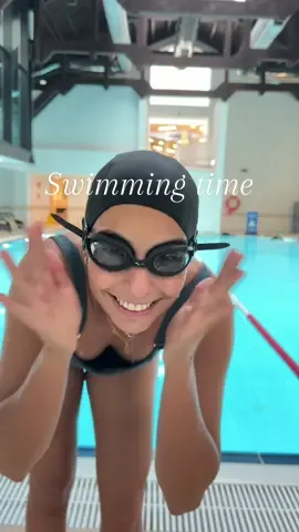Ando adorar fazer natação nos últimos tempos e é bem mais cansativo do que me lembrava 🥲🏊‍♀️ #fy #tixa #nadar #natação #portugal 