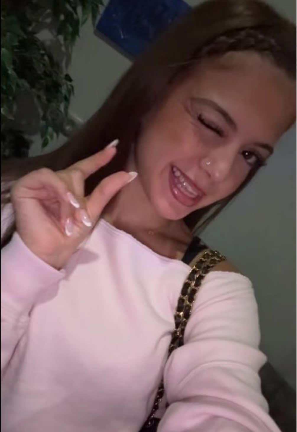 here are 3 overlays for you guys! :) | #fyp #blowup #chqrinas #foryou #overlays | 