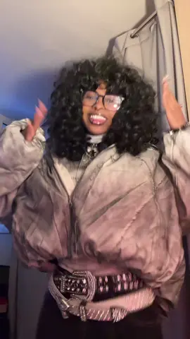 [insta: ohthatslubaya] dc: @K.r.i.s_dance official😇 | top & jacket from @PERSONSOUL 