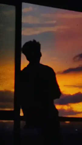 Giữa chốn phong ba vẫn gượng cười bước qua…👱‍♂️#tamsudanong #tamtrang #xuhuong #fyp #tamsu 