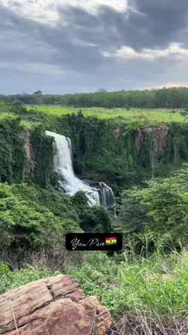 Another waterfall discovery in the Kumawu area, in the Ashanti Region 🇬🇭 Not named yet! Making it the second waterfall in Kumawu. #beautifulghana #waterfalls #ghanatiktok🇬🇭 #Kumawu #ashantiregiontiktok 