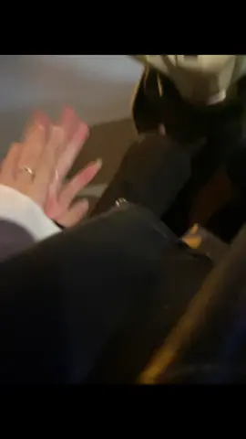 đôi khi mình bước vào cuộc sống một người không phải để được yêu,  mà để họ biết được bản thân cũng xứng đáng được yêu.#couple #chiyeuminhanh 