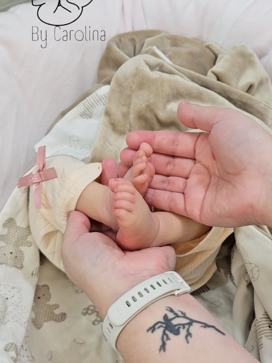 Another baby was born here 👶🌸 . . . . . . . . .  . . #bebesilicone #rebornbaby #rebornportugal #bebereborn #reborn 