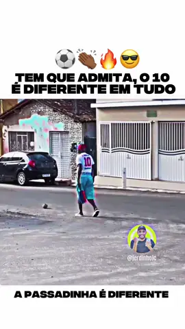 O camisa 10 é diferente… até na passada ⚽🔥 Dá pra ver que é clássico só de olhar 👏🏾✨ #futebol #camisa10 #jerdinhojc #futebolarte #craque