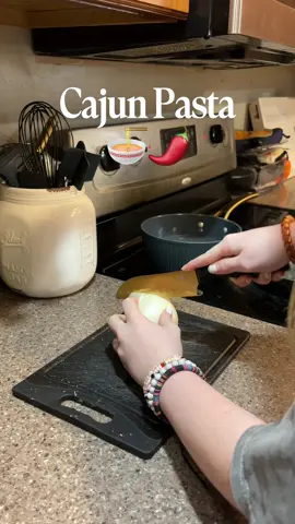 I hate tomatoes but love this🍜🌶️ #DinnerIdeas #lunchideas #EasyRecipe #pastarecipe #foryoupage 