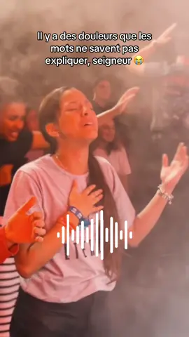 Il y a des douleurs que les mots ne savent pas expliquer 😭😭#CongoGospel #jesuslovesyou #adoration #pourtoii #fyppppppppppppppppppppppp 
