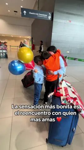 Nuestro reencuentro 🥹💕🫶🏻 #cuandonosvolvamosaencontrar #reencuentro #mamá #hijos #terminoladistancia🇱🇷🇨🇴