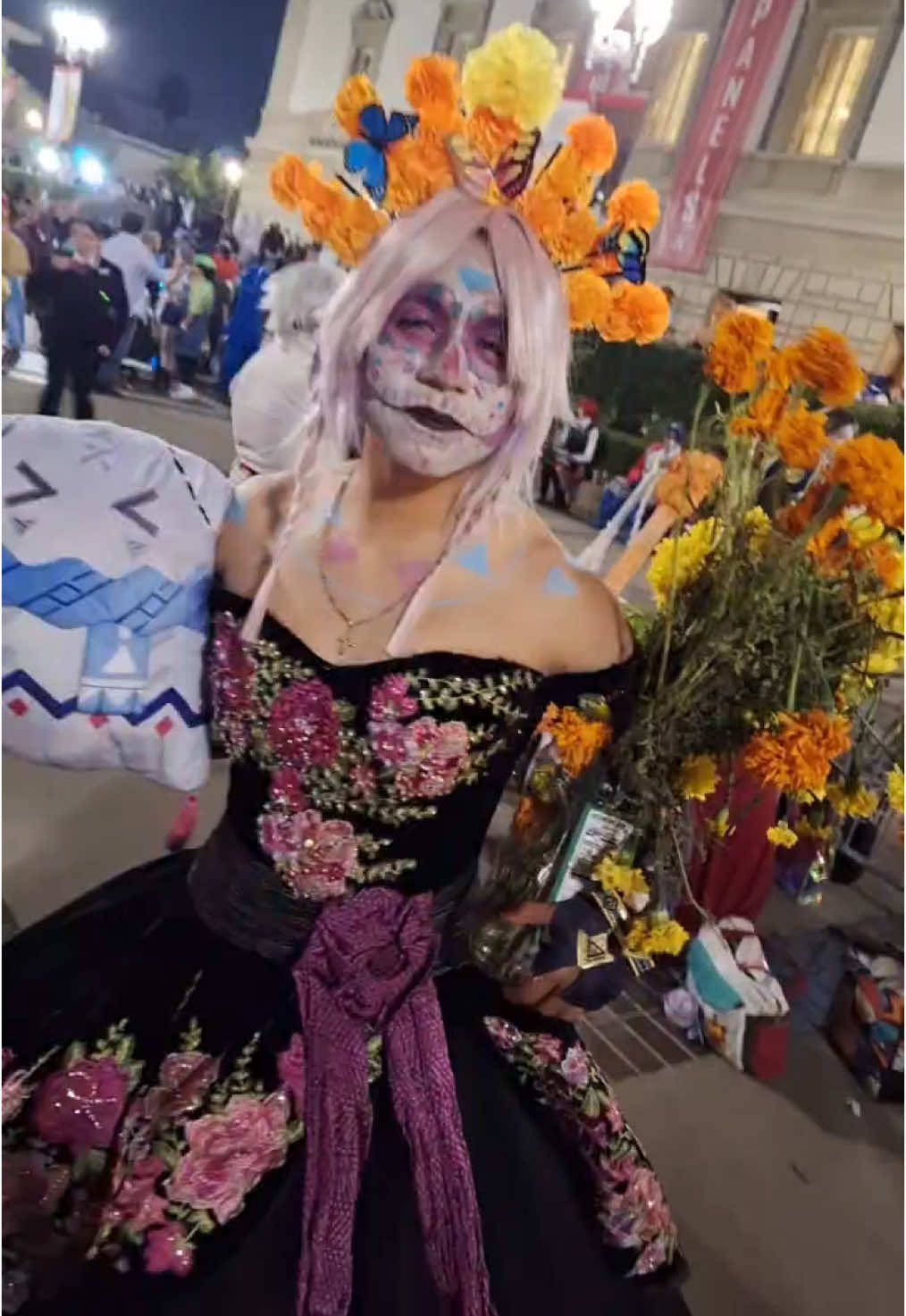 Citlali x día de los muertos 🖤 I love my Natlan characters, so doing a día de los muertos theme for them since they represent our culture is amazing to do! I hope to do more Natlan characters for this!!!!  Wig from @Dokidoki Cosplay event @AnimePasadena #genshi #GenshinImpact #genshincosplay #genshininpactcosplay #citlali #citlaligenshin #diadelosmuertos #diademuertos #diadelosmuertoscosplay #diadelosmuertoscostume #citlalicosplay #natlan #natlangenshin #natlangenshinimpact #natlancharacters 