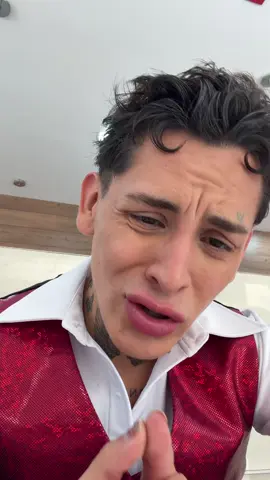 SIMIOS Y YOLOAVENTUREROS POR FAVOR REGÁLENME UN VOTO A CAMBIO DE MÁS ROMANCE EXCLUSIVO HAHAHA https://www.lasestrellas.tv/programas/hoy/vota